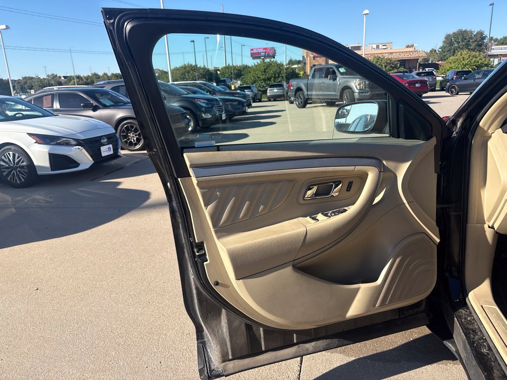 Used 2016 Ford Taurus SEL w/ Equipment Group 201A FWD image 9