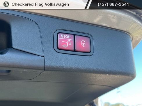 Used 2021 Mercedes-Benz GLC 300 4MATIC image 35