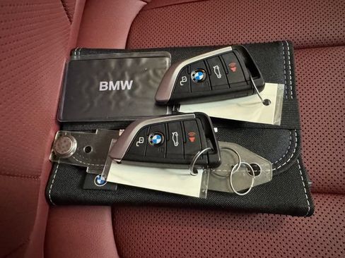 Used 2024 BMW 330i Sedan w/ Convenience Package RWD image 28