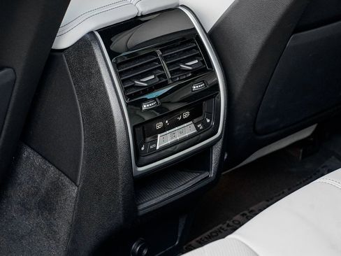 Used 2023 BMW X5 xDrive40i w/ M Sport Package image 18