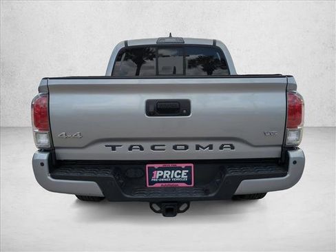 Used 2016 Toyota Tacoma Limited w/ Towing Package AWD/4WD image 7