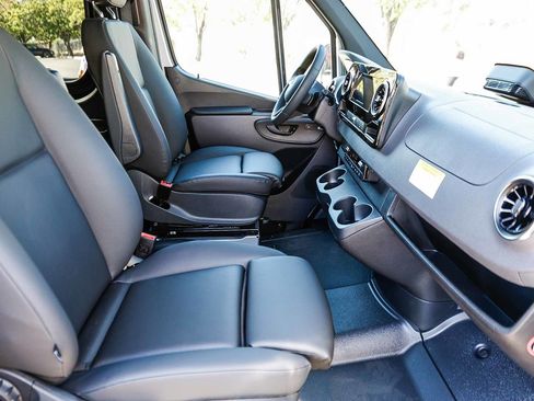 New 2025 Mercedes-Benz Sprinter 2500 image 16