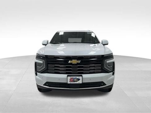 New 2026 Chevrolet Suburban High Country AWD/4WD image 2