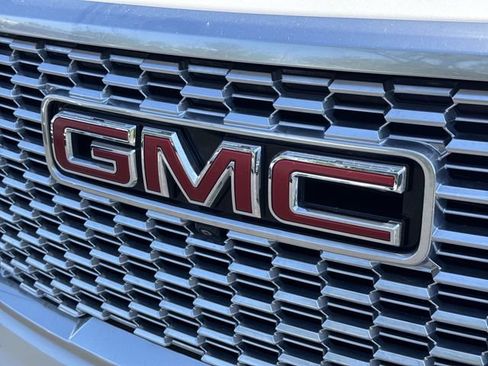 Used 2021 GMC Yukon Denali AWD/4WD image 32