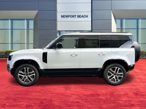 New 2026 Land Rover Defender 110 X-Dynamic SE image 2