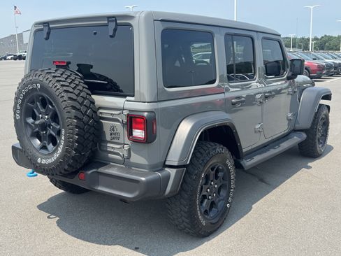 Used 2023 Jeep Wrangler Unlimited w/ Sun & Screen Package AWD/4WD image 7