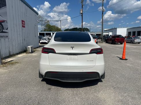 Used 2021 Tesla Model Y Long Range AWD/4WD image 7