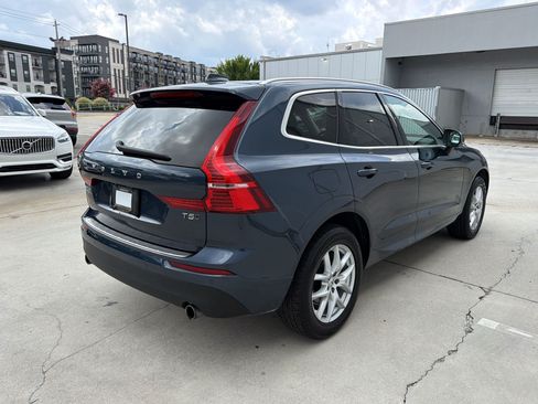 Used 2020 Volvo XC60 T5 Momentum w/ Protection Package Premier AWD/4WD image 9