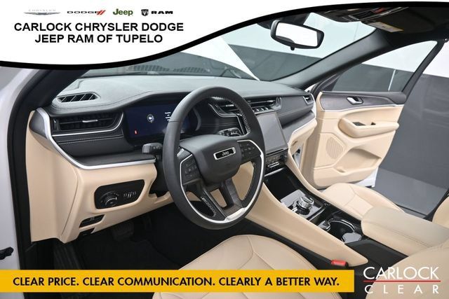 Used 2023 Jeep Grand Cherokee Limited AWD/4WD image 13