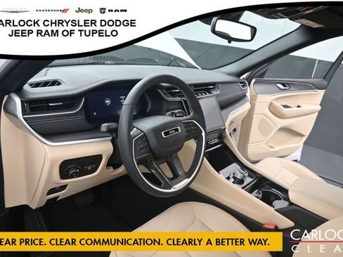 Used 2023 Jeep Grand Cherokee Limited AWD/4WD image 13