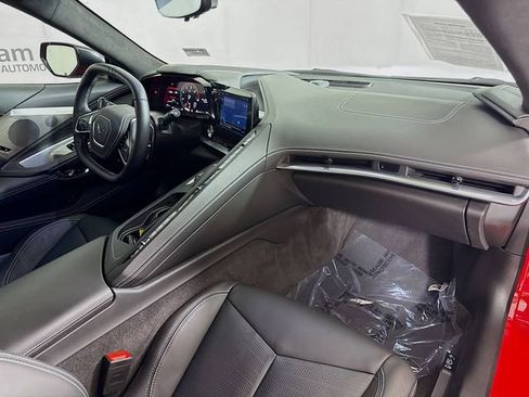 Used 2024 Chevrolet Corvette Stingray Premium Conv w/ Z51 Performance Package image 28