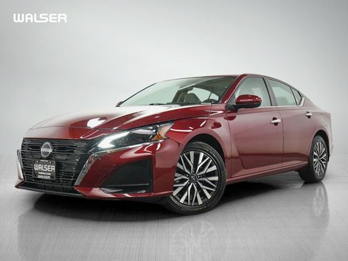 Used 2023 Nissan Altima 2.5 SV w/ SV Premium Package AWD/4WD image 1