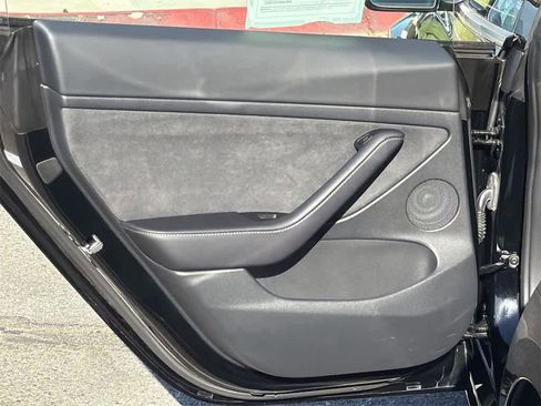 Used 2022 Tesla Model 3 Long Range image 29