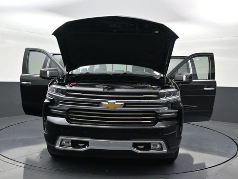 Used 2021 Chevrolet Silverado 1500 High Country image 36