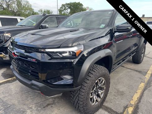 Used 2025 Chevrolet Colorado ZR2 w/ Technology Package image 4