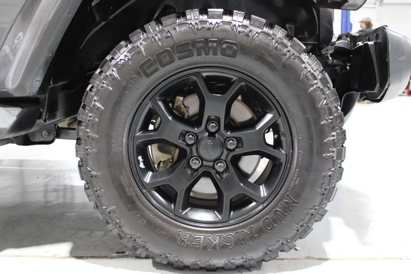 Used 2021 Jeep Gladiator Overland w/ Popular Equipment Package AWD/4WD image 25