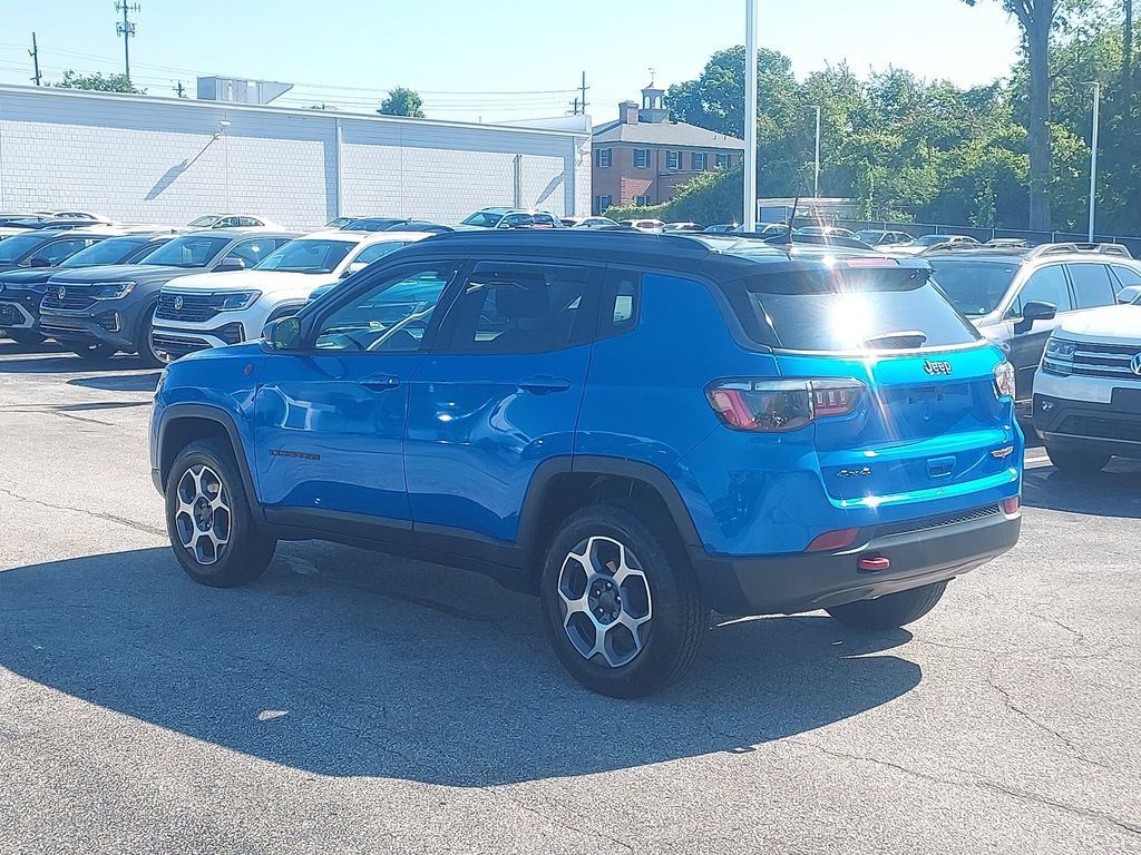Used 2022 Jeep Compass Trailhawk w/ Trailhawk Convenience Group AWD/4WD image 5