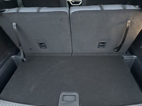 Used 2025 Ford Explorer Active image 11