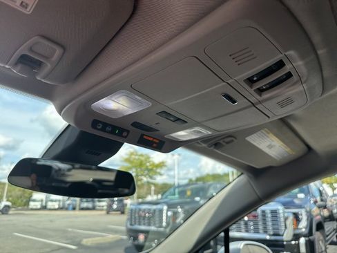 Used 2019 Buick Envision Premium w/ Driver Confidence Package image 22