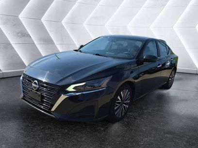 Used 2025 Nissan Altima 2.5 SV