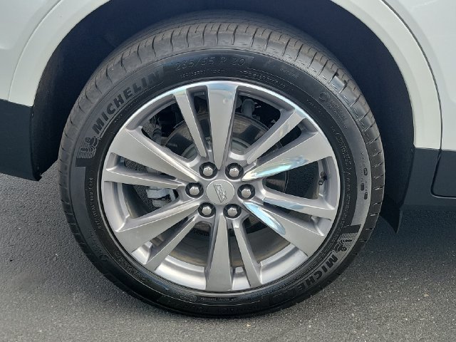 Used 2025 Cadillac XT5 Premium Luxury w/ Technology Package AWD/4WD image 5