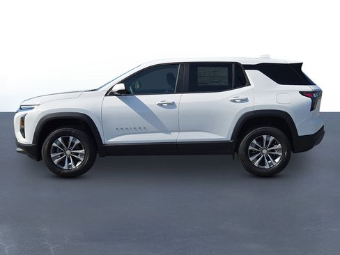 New 2026 Chevrolet Equinox LT w/ Safety and Technology Package FWD image 8