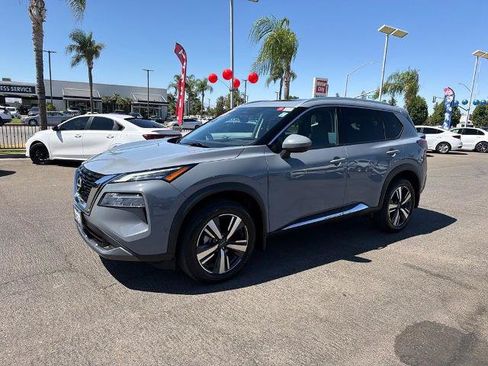 Certified 2023 Nissan Rogue SL w/ SL Premium Package FWD image 3