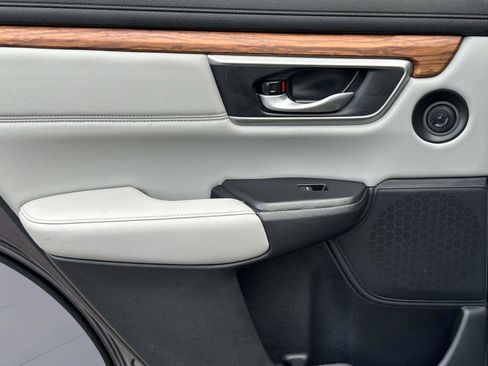 Used 2021 Honda CR-V Touring image 13