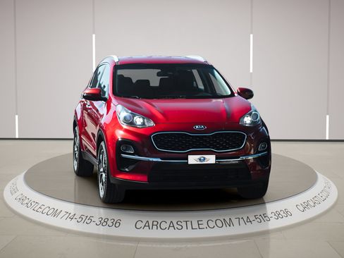 Used 2021 Kia Sportage EX image 3