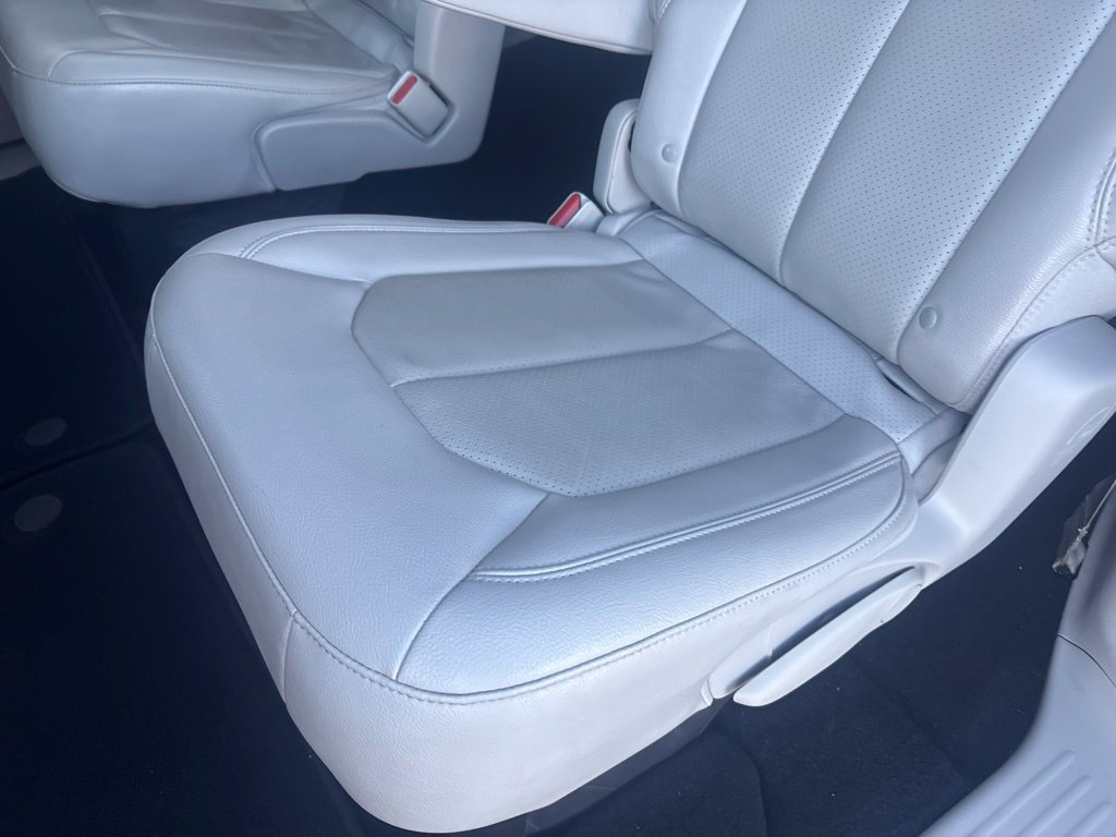 Used 2019 Chrysler Pacifica Touring-L Plus FWD image 39