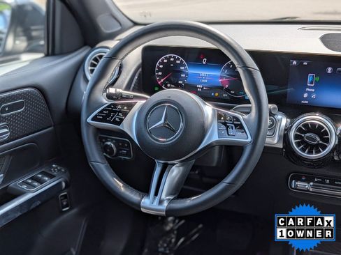 Used 2025 Mercedes-Benz GLB 250 4MATIC image 18