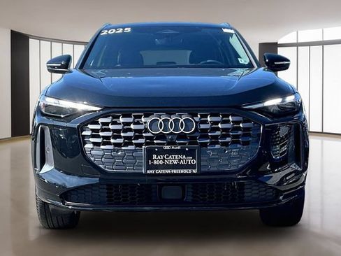 Used 2025 Audi Q5 Premium w/ 19" Wheel Package AWD/4WD image 2