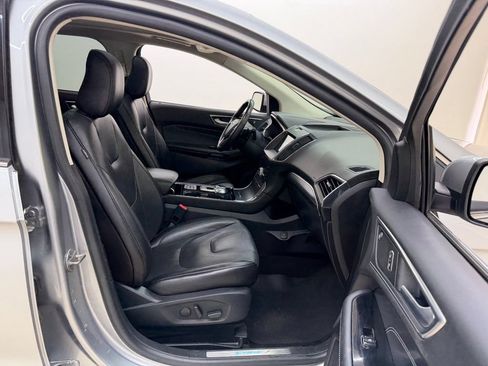 Used 2020 Ford Edge Titanium w/ Equipment Group 301A AWD/4WD image 10