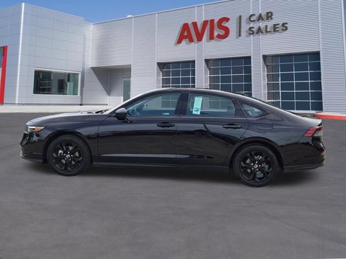 Used 2025 Honda Accord SE image 10