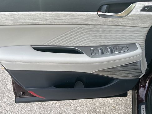 Used 2024 Hyundai Palisade Calligraphy image 9