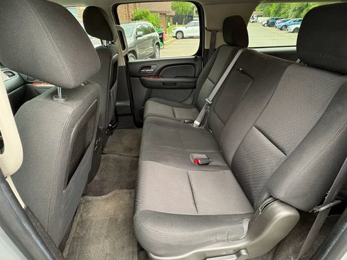 Used 2014 Chevrolet Suburban LS w/ All-Star Edition AWD/4WD image 25
