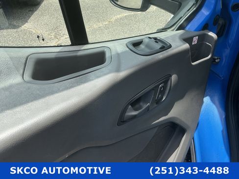 Used 2020 Ford Transit 250 Low Roof RWD image 22