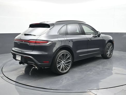Certified 2025 Porsche Macan AWD/4WD image 21