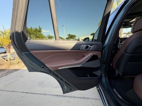 Used 2025 BMW X5 xDrive50e image 26