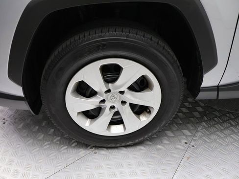 Certified 2021 Toyota RAV4 LE image 4