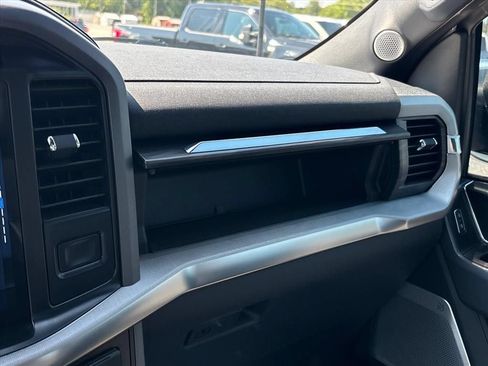 Used 2024 Ford F150 Lariat w/ Equipment Group 502A High AWD/4WD image 39