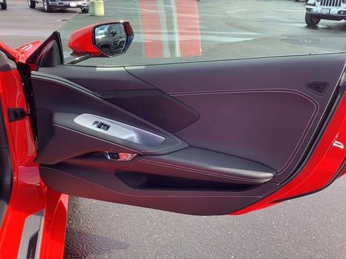 Used 2020 Chevrolet Corvette Stingray Coupe w/ Z51 Performance Package image 27