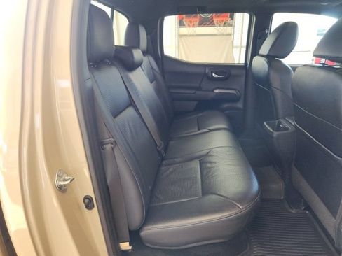 Certified 2020 Toyota Tacoma Limited AWD/4WD image 21