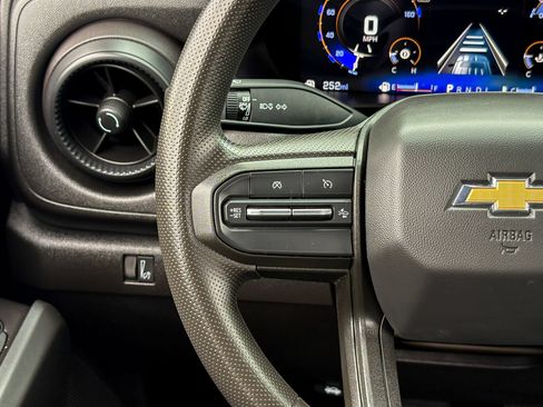 Used 2024 Chevrolet Colorado W/T w/ WT Convenience Package II RWD image 18