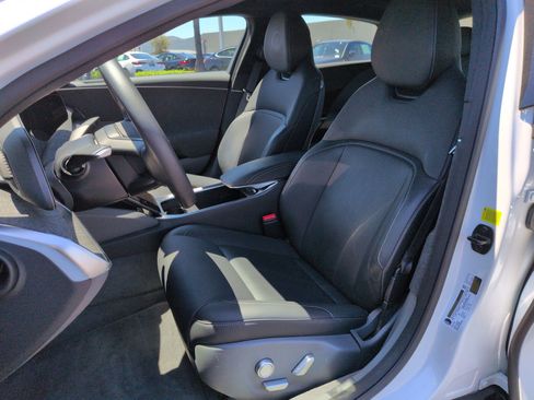 Used 2023 Lucid Air Pure AWD/4WD image 16