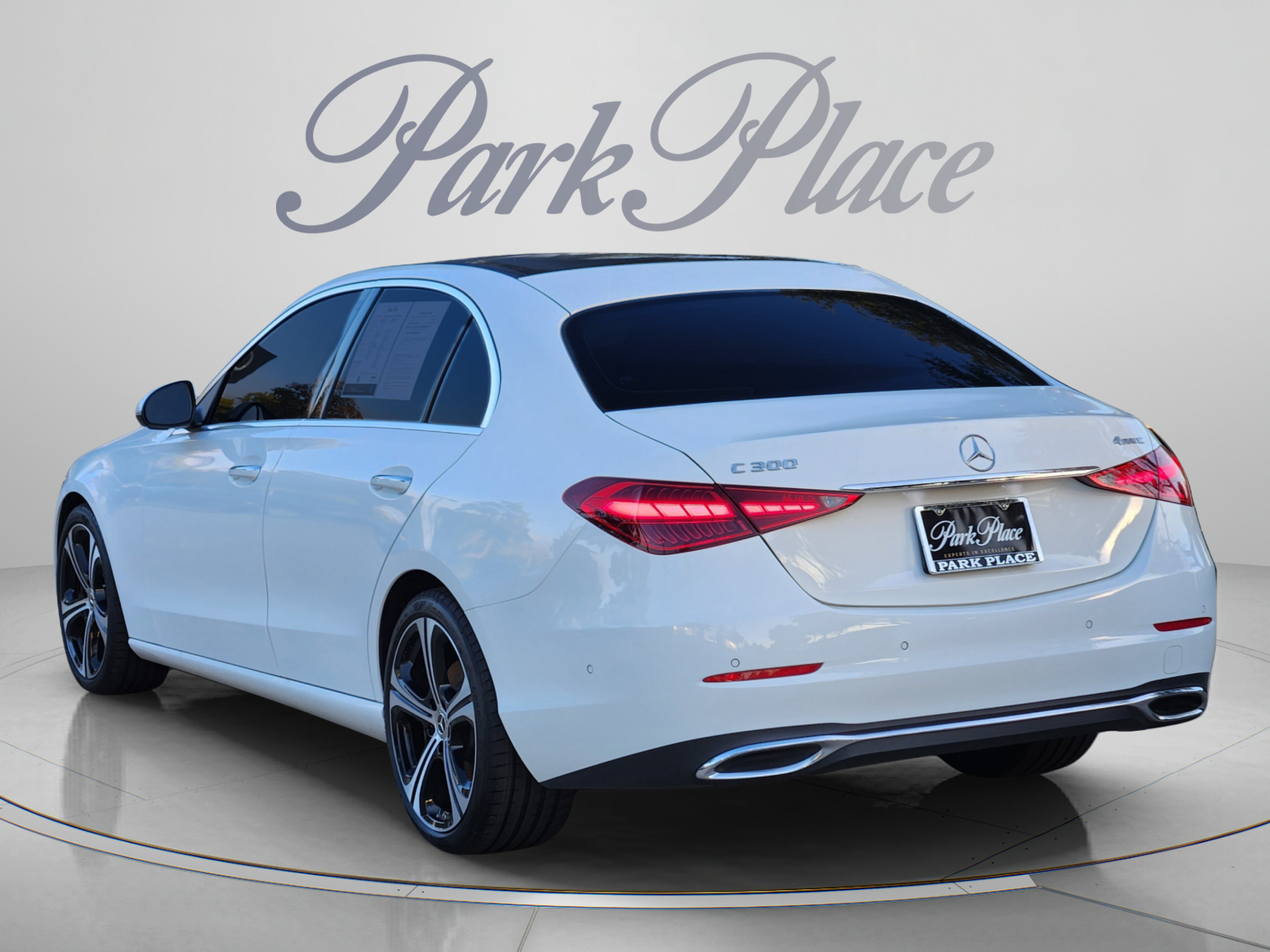 Used 2024 Mercedes-Benz C 300 4MATIC Sedan image 3