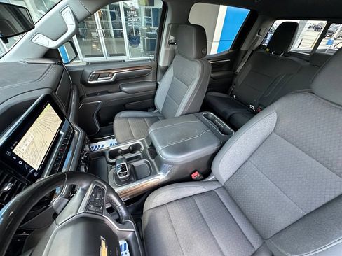 Used 2023 Chevrolet Silverado 1500 LT AWD/4WD image 23