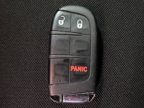 Used 2021 Jeep Renegade Latitude FWD image 32