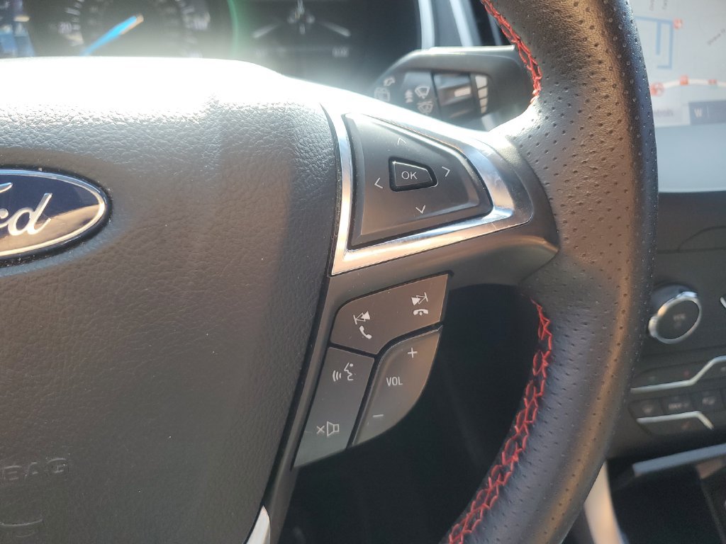 Used 2020 Ford Edge ST-Line FWD image 12