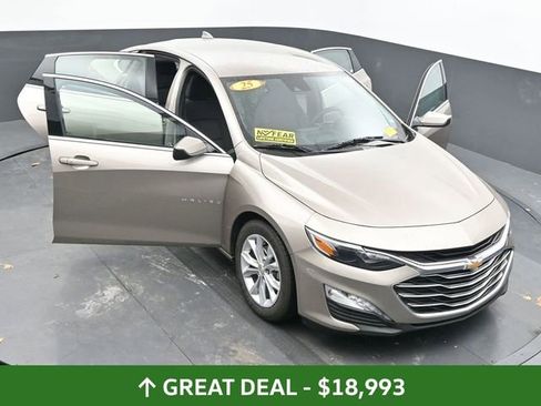Used 2025 Chevrolet Malibu LT image 60